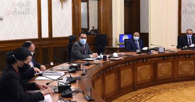 رئيس الوزراء يستعرض بدء التشغيل التجريبى لمنظومة جمع القمامة فى 4 محافظات