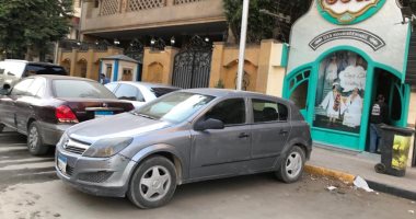شكاوى من استغلال "السايس" لشارع جزيرة العرب بالمهندسين وتحويله لجراج