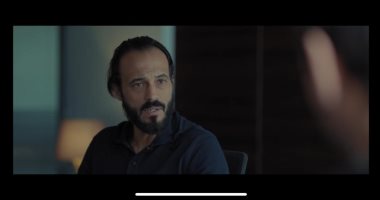 كوفيد 25 الحلقة 1.. يوسف الشريف يحاول إقناع الكل بفيروس جديد يؤثر على المخ