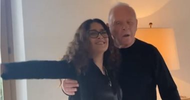 سلمي حايك ترقص مع أنتوني هوبكنز بعد حصوله على الأوسكار .. فيديو
