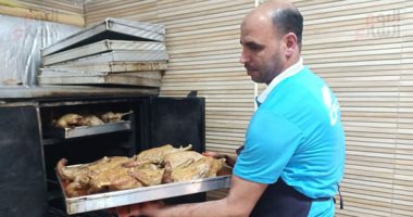 أهل الخير فى شهر الخير.. مطبخ يقدم وجبات مجانيه بالإسكندرية خلال شهر رمضان .. توزيع 300 وجبه طعام يوميا لإدخال البهجة والسرور على المكفوفين.. والمبادرة حل بديل لموائد الرحمن..فيديو
