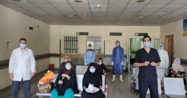 تعافى وخروج 12 حالة كورونا من مستشفى عزل قفط التعليمى بقنا.. صور