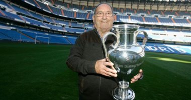 خينتو أسطورة ريال مدريد أبا للمرة الثالثة فى عمر الـ87 بحكم قضائي