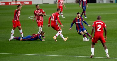 برشلونة يفشل في تصدر الدوري الإسباني ويسقط بغرابة أمام غرناطة.. فيديو