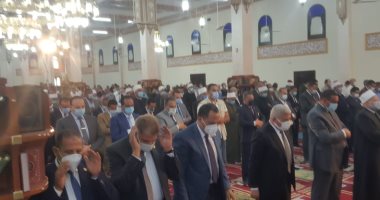 هنا مسجد عمر بن الخطاب أكبر مساجد البحيرة.. يخدم أشهر المناطق الشعبية بدمنهور..فيديو