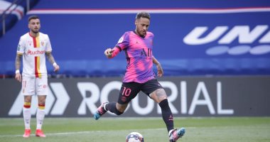 باريس سان جيرمان يتصدر الدوري الفرنسي مؤقتا بفوز صعب على لانس .. فيديو