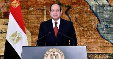 الرئيس السيسى لعمال مصر فى عيدهم: كفاحكم النبيل محل تقدير كبير وسوف تجدوننى دائمًا حافظًا لعهدى معكم.. العامل المصرى ثروة حقيقية ومحرك التنمية.. والمصريون حرصوا على بناء وطن طابعه العزة والكرامة رغم التحديات