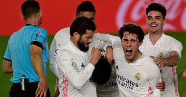 ريال مدريد يتخطى أوساسونا ويواصل ملاحقة أتلتيكو في الدوري الإسباني