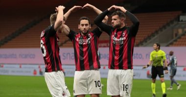 ميلان يرتقي لوصافة الدوري الإيطالي بثنائية في شباك بينفينتو.. فيديو