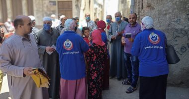 "صحة أسيوط" توعى المواطنين بالوقاية من كورونا والتسجيل للحصول على اللقاح