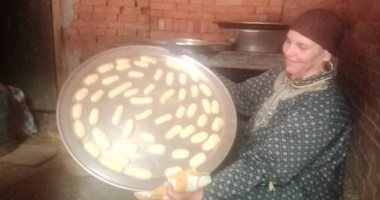 يا كحك العيد يا بسكويت.. فرحة الأهالى لعمل كحك العيد بالقليوبية.. فيديو لايف