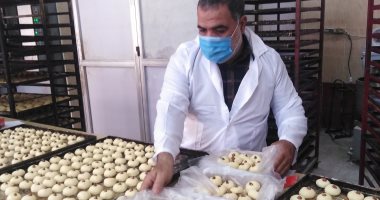 فرحة العيد.. إنتاج كحك بمدرسة الزراعة فى دمياط بأسعار مخفضة للمواطنين.. لايف وصور