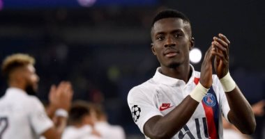 يويفا يُنهي مشوار إدريسا جاى مع باريس سان جيرمان فى دوري أبطال أوروبا