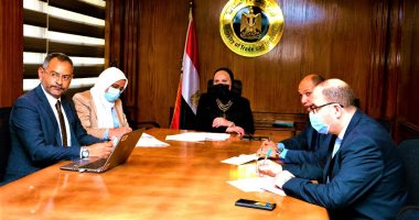 وزيرة الصناعة تبحث مع "نيسان" العالمية خطط الاستثمار فى مصر 