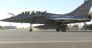 مصر وفرنسا توقعان عقد توريد 30 طائرة طراز رافال.. المقاتلات الجديدة تتميز  بالقدرة على تنفيذ المهام بعيدة المدى.. تمتلك منظومة تسليح متطورة وقدرة عالية على المناورة.. وتتعامل مع أكثر من هدف فى توقيت واحد