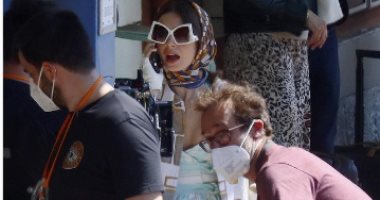 الصور الأولى من كواليس تصوير الجزء الثانى لمسلسل " Emily in Paris"
