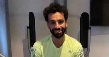 تدريبات بعد الفطار للفرعون محمد صلاح بعد تأجيل مباراة مانشستر يونايتد.. صور
