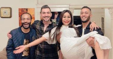 شقيقة محمد رمضان غيرانة من سمية الخشاب: "لازم تشيلنى زى حلاوتهم"