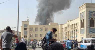 حريق فى سوق أحمد حلمى برمسيس والدفع بسيارات الإطفاء.. لايف