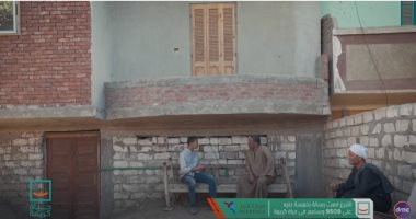 جولات حياة كريمة الإنسانية تصل ملوى.. "عم ربيع": أعمل بعدة مهن وحريص على تعليم أبنائى كى لا يتعرضون لما واجهته.. وجيرانه: ترك تعليمه من الصغر كى يصرف على أسرته وظروفه صعبة.. والبرنامج يهديه ورشة ميكانيكا ومعدات