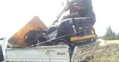 مصرع 3 أشخاص وإصابة 2 فى تصادم نصف نقل بدراجة بخارية بالشرقية
