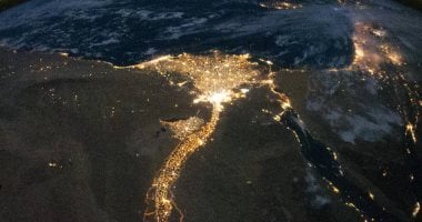 أكثر من 100تريليون جسم فضائى تنتقل بين النجوم على حافة نظامنا الشمسى