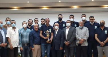 عادل الغضبان: صرف نصف مليون جنيه لنادى بورسعيد الرياضي.. فيديو وصور