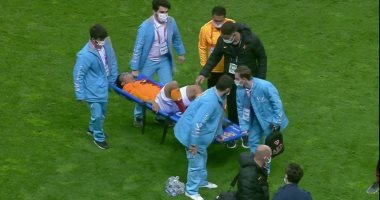 إصابة مصطفى محمد وخروجه على نقالة في مباراة جالاتا سراي ضد بشكتاش