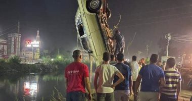 شهامة طالب أنقذ حياة عجوز يقود سيارة ملاكي سقطت بمياه النيل فى طنطا 