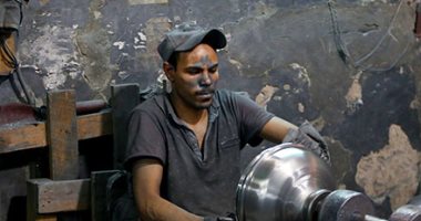 أوانى الطعام .. صناعة الألومنيوم بأياد مصرية ماهرة.. ألبوم صور
