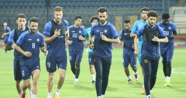 مران الإسماعيلي.. محاضرة 10 دقائق وتدريبات تأهيلية لثلاثي الدراويش "صور"