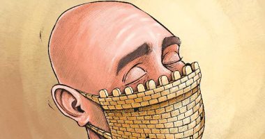 كاريكاتير صحيفة كويتية .. مواجهة فيروس كورونا بقلاع الكمامة