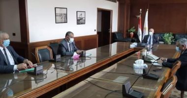 وزير الرى يناقش استعدادات موسم أقصى الاحتياجات