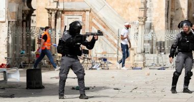 الاحتلال الإسرائيلى يعتدى على شباب فلسطينى قرب باب العامود بالقدس المحتلة