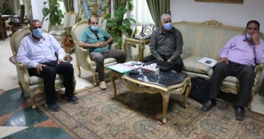 "صالة رياضية متنوعة وأعمال تجميل وتشجير".. محافظ جنوب سيناء يبحث تطوير مدينة دهب
