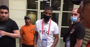 منسق صن داونز يحضر مباراة الأهلي والزمالك باستاد القاهرة