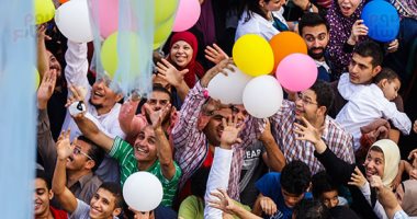 اعرف كل برج هيحتفل بالعيد إزاى .. الحوت هيوزع العيدية والقوس يقضيه سفر