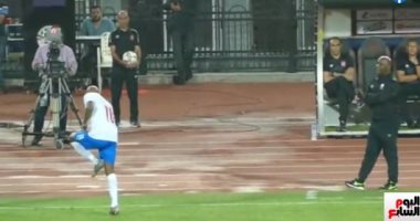 تلفزيون اليوم السابع يعرض انفعال شيكابالا على الجماهير وإشارته للحذاء.. فيديو