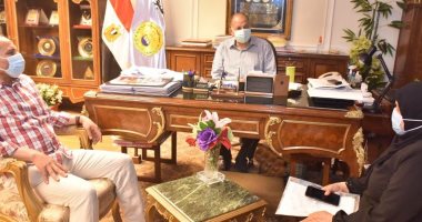 محافظ أسيوط يعلن الطوارئ وإلغاء إجازات مسئولى الزراعة ويطمئن على توافر الأدوية