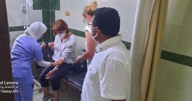 إصابة 9 أشخاص فى انقلاب سيارة ميكروباص بطريق غارب - الزعفرانة