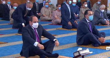 الرئيس السيسي وكبار رجال الدولة يؤدون صلاة عيد الفطر بمسجد الماسة بالعلمين الجديدة.. ألبوم صور