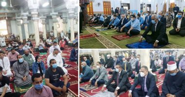 الاحتفال وسط تباعد اجتماعى.. المواطنون يحتفلون بعيد الفطر بالمحافظات وسط التزام بالإجراءات الاحترازية.. المحافظون ونوابهم يصلون العيد بالكمامات.. والتزام كامل بالمساجد المخصصة لصلاة الجمعة ومنع الساحات.. صور