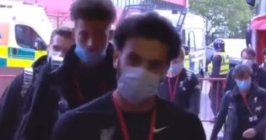 مان يونايتد ضد ليفربول.. شاهد كيف وصل الريدز أولد ترافورد دون مشاكل
