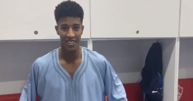 حميد أحداد وبن شرقى يحتفلان بعيد الفطر بالجلابية والشبشب "فيديو"