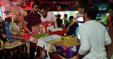 مصادرة شيش من المقاهى وإزالة إشغالات فى حملات ليلية بالوراق والعجوزة.. صور