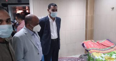 محافظو المنوفية والوادى الجديد وقنا وإدارة مستشفيات أسوان يزورون المرضى لتهنئتهم بالعيد