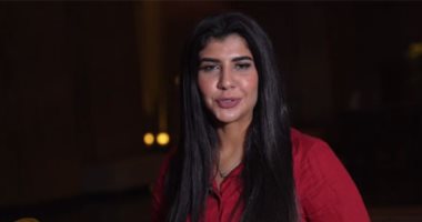 لقاء الخميسى: حدفت موبايل "أوسة" من الشباك لما مزة بعتت له رسالة حب.. فيديو