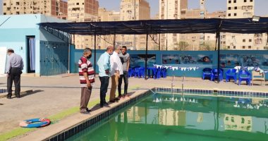 مدير شباب القليوبية يوقف تشغيل حمام سباحة قليوب للتأكد من صلاحية المياه.. صور