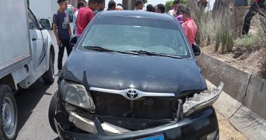 تصادم سيارتين ملاكى بطريق القاهرة الإسكندرية الزراعى قها.. صور