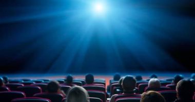 بولندا تعيد فتح دور السينما يوم الجمعة المقبل بطاقة استيعابية 50%